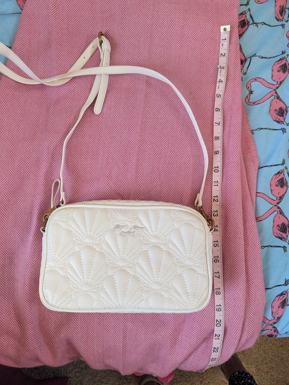 Betsey Johnson For Shore Cream Camera Shell-Pattern Crossbody Bag - Picture 4 of 5
